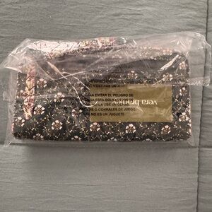 Vera Bradley tab wallet